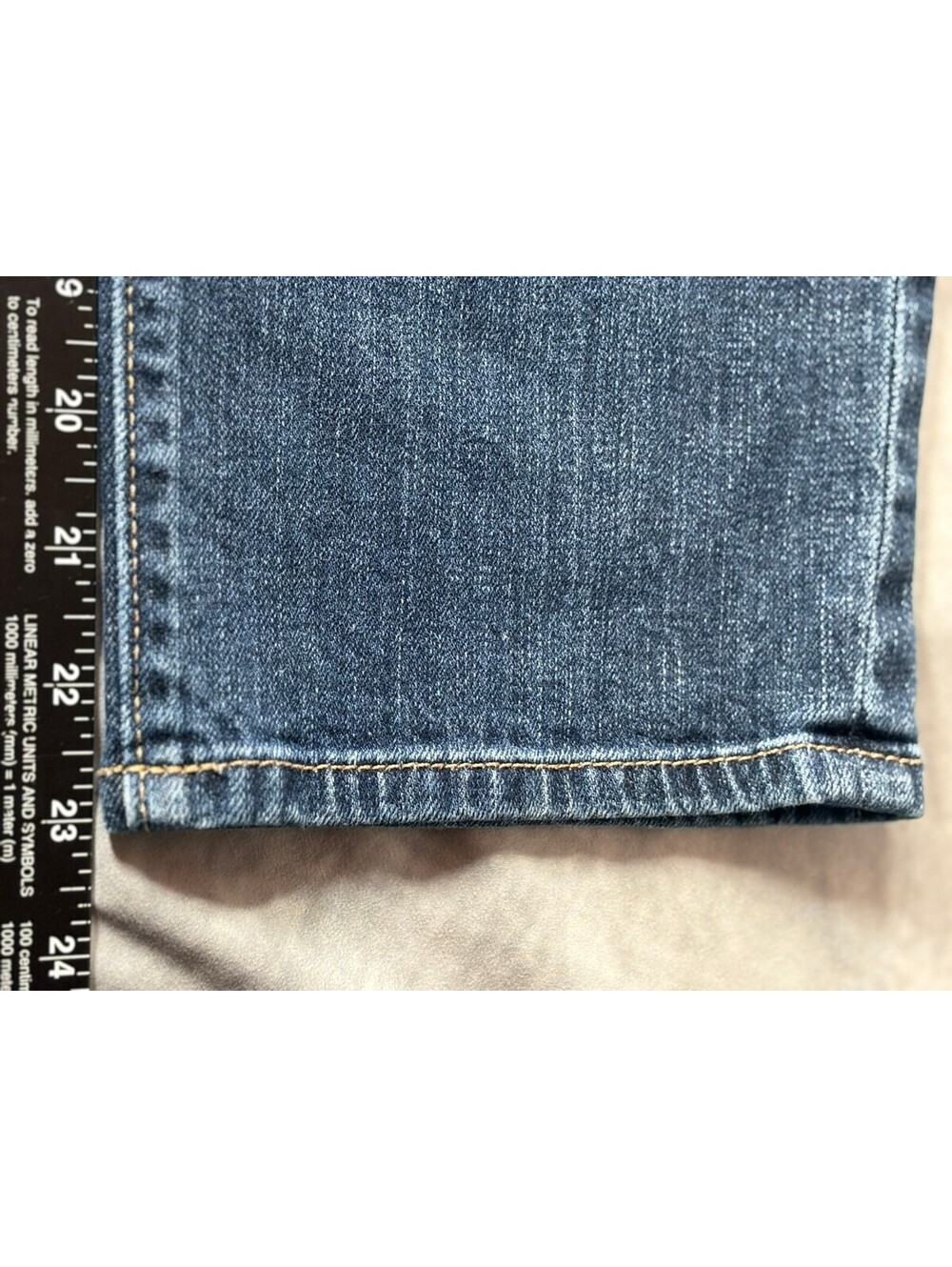 Jennifer Lopez Capri Womens Size 14 Distressed Stretch Jeans Blue Denim - Picture 9 of 9